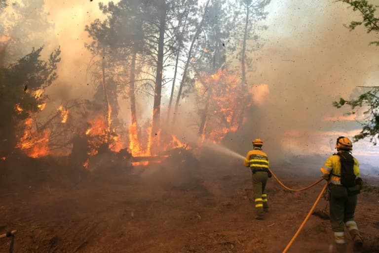 300,000 Flee as Wildfires Rage in France, Spain