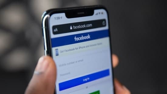 Facebook Outage Frustrates Thousands