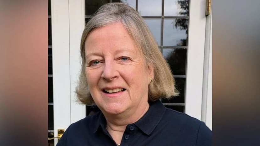 Sailed into Storm, Father Thought Daughter Drowned