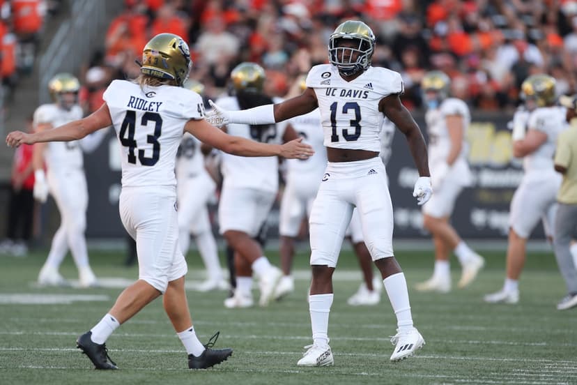 FCS Championship: Aggies vs. Redbirds, Streaming Only!