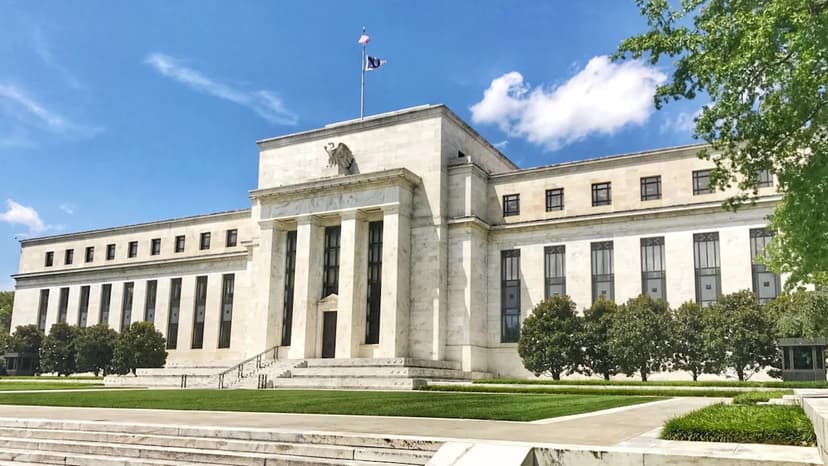 Fed Divided: Regional Banks Push Rate Hike