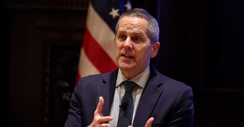 Fed Eyes Rate Pause Amid Inflation Fears