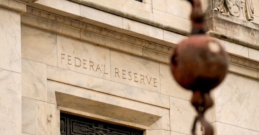 Fed Rate Cut Delayed: Middle East Conflict Fuels Inflation Fears