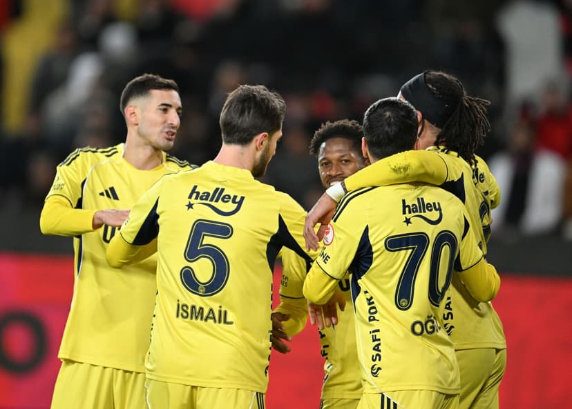 Fenerbahce's Invincibility Shattered: First League Loss!