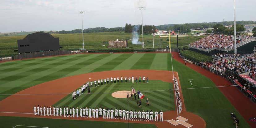 Cornfield Home Run Kicks Off Field of Dreams Game