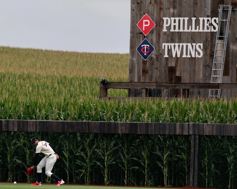 MLB confirms 4th game at Field of Dreams in 2027