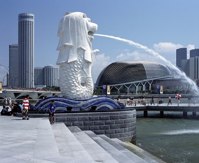 Filipino Tourists Nabbed in Singapore for Mega Heist