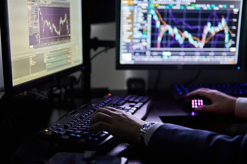 Finance Stocks Lag AI Boom: Pick Your Winners!