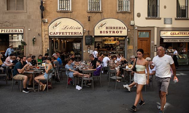 Florence Bans Outdoor Dining in Historic Center to Preserve Heritage