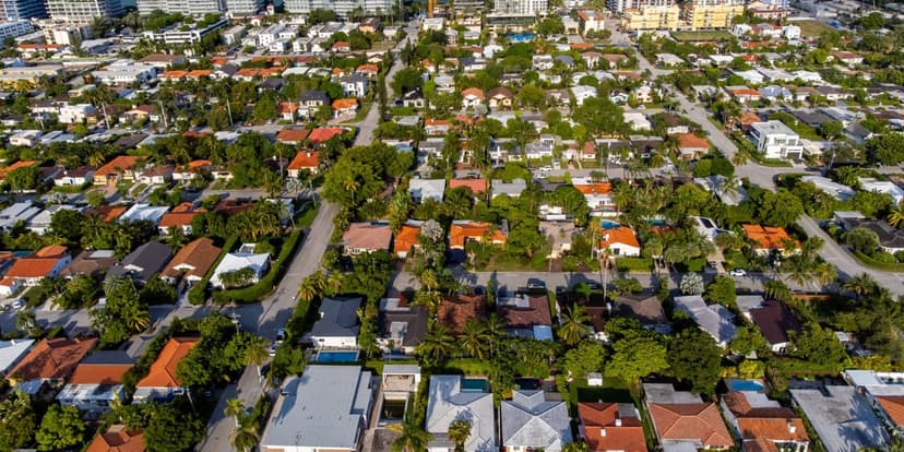 Florida's Middle Class Disappearing Amid Wealth Migration