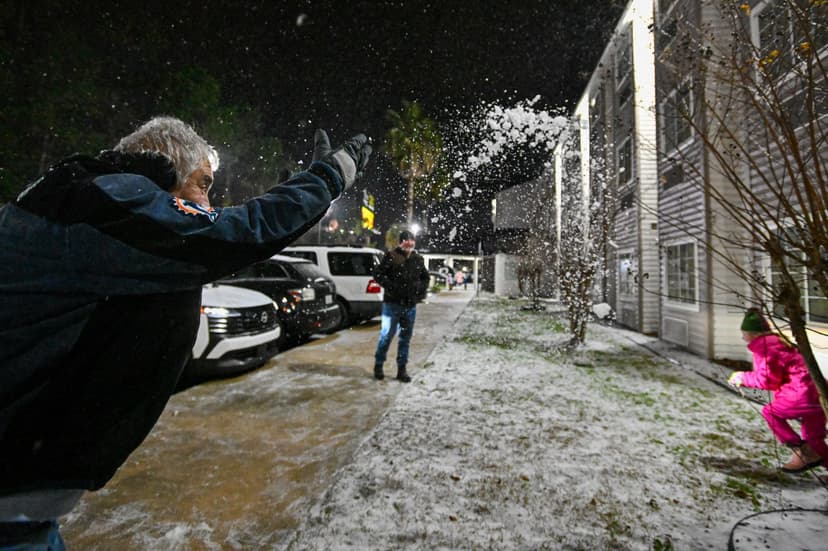 Florida Panhandle Braces for Rare Snowfall