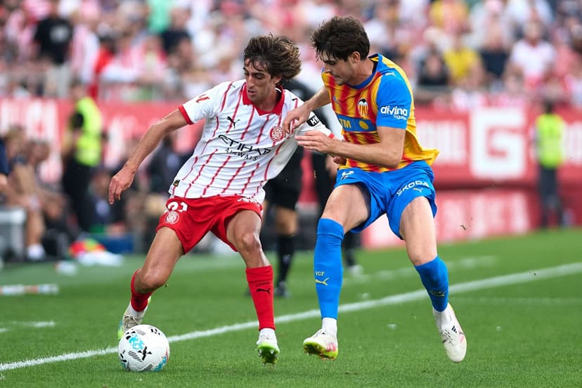 Winless Hosts Face Resurgent Visitors in Football Showdown