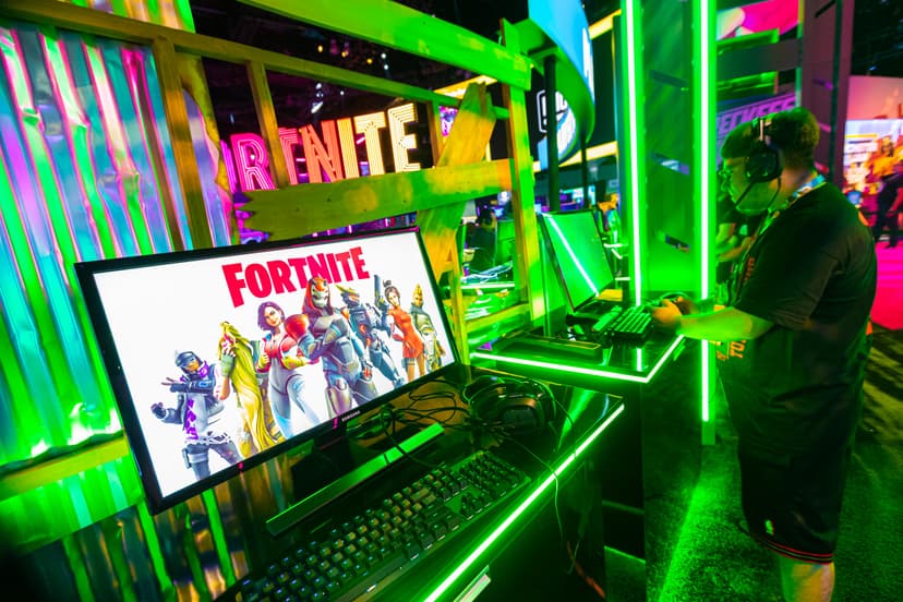 Fortnite Meets Millennium Falcon: In-Game Loot Awaits!