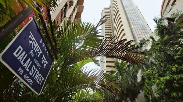 FPIs Exit India Equities: Rs 7,608 Cr Pulled Out in Early Jan
