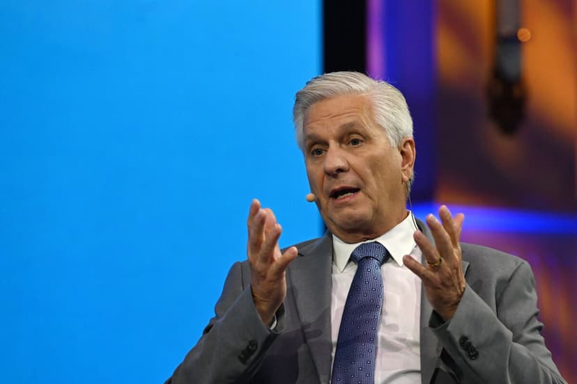 France Fiscal Woes Sound Alarm for Global Spending
