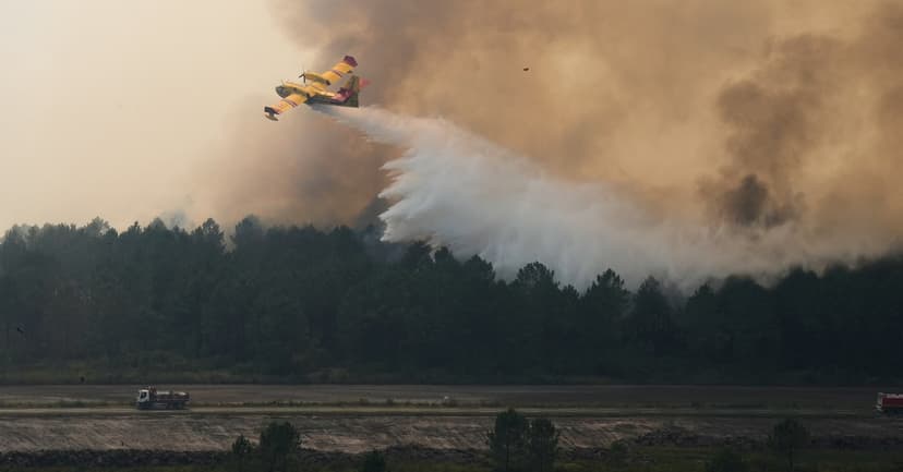 French Firefighters Battle Inferno Near Bordeaux