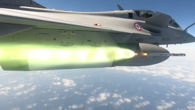 Rafale's Laser Rockets Tackle Drones Cheaply