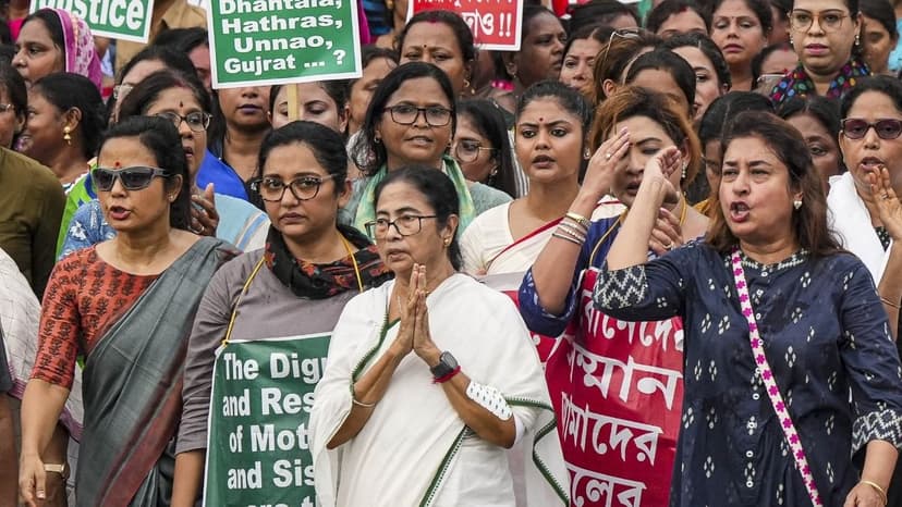 Freediver Braves Mine-Strewn Strait of Hormuz
