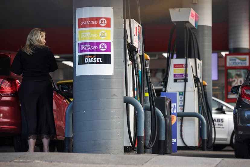 Fuel Tax Cut Halved Amid Strait of Hormuz Reopening