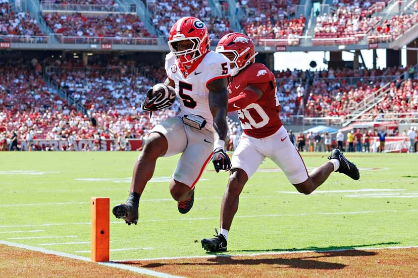 Georgia Bulldogs Stay #2 After Dominating Arkansas