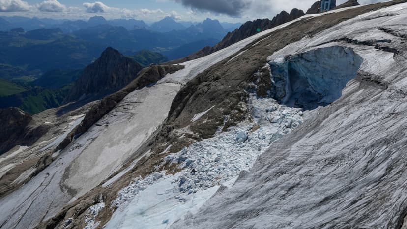 Glaciers Vanish: Skiers Sound Climate Alarm