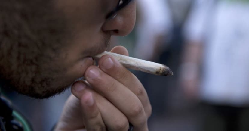 Glen Cove Bans Public Pot Smoking