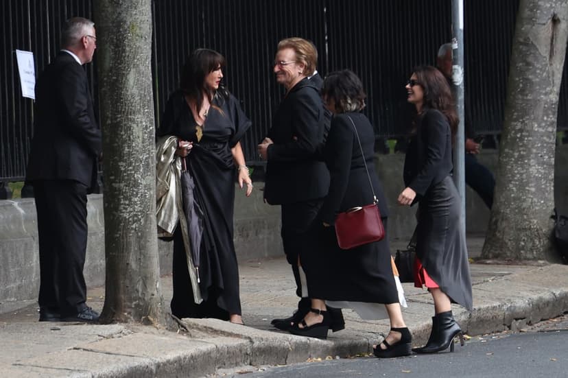 Musicians Honor Glen Hansard with Emotional Dublin Service