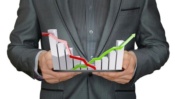 Fed & RBI Slash Rates: What it Means for Your Money