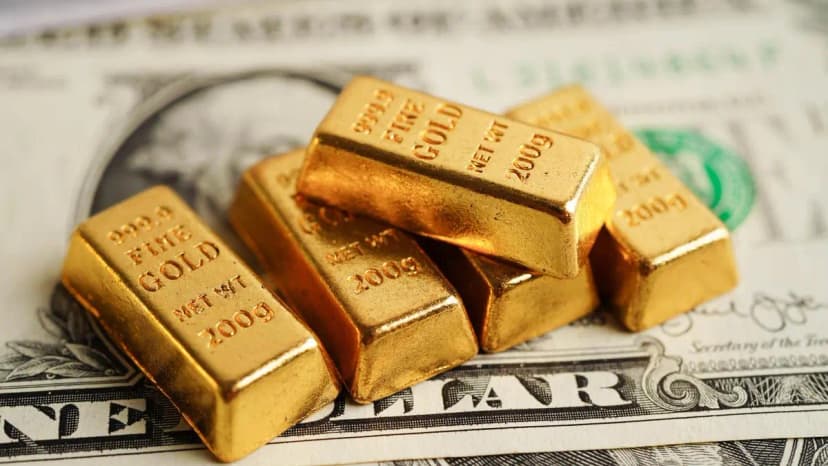 Gold Price Surges ₹2,000: Retailers Drive Demand