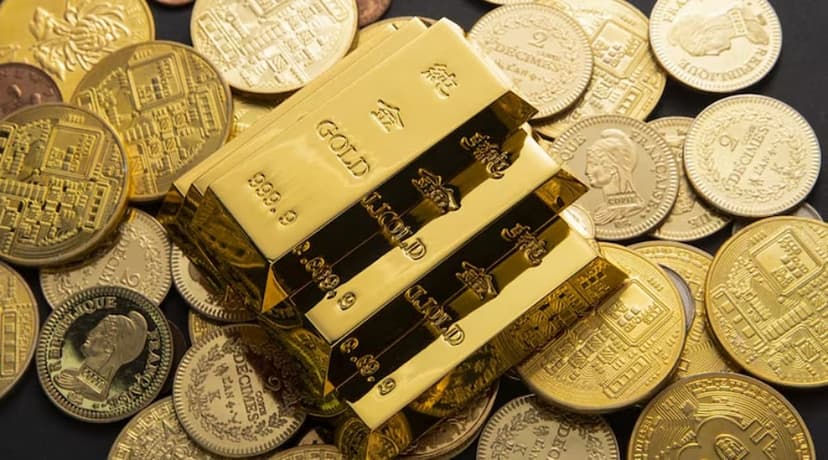 Gold Prices Inch Up Amidst Fed Rate Hike Fears
