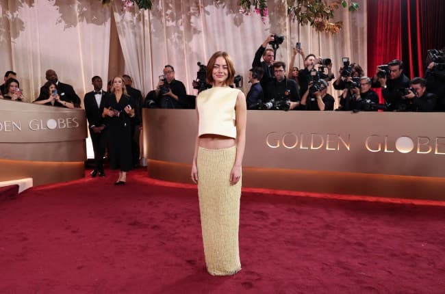 Golden Globes Glitz: Stars Shine on Red Carpet