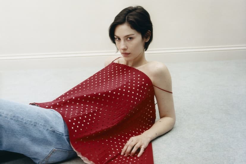 Gracie Abrams Tops Charts with New Album