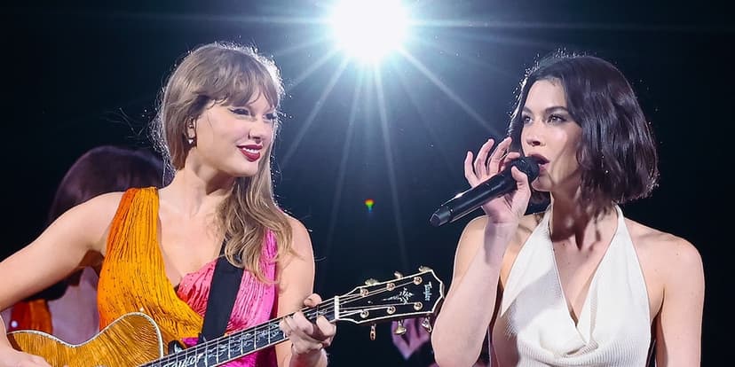 Gracie Abrams: Swift's Eras Tour Was a 'Masterclass'