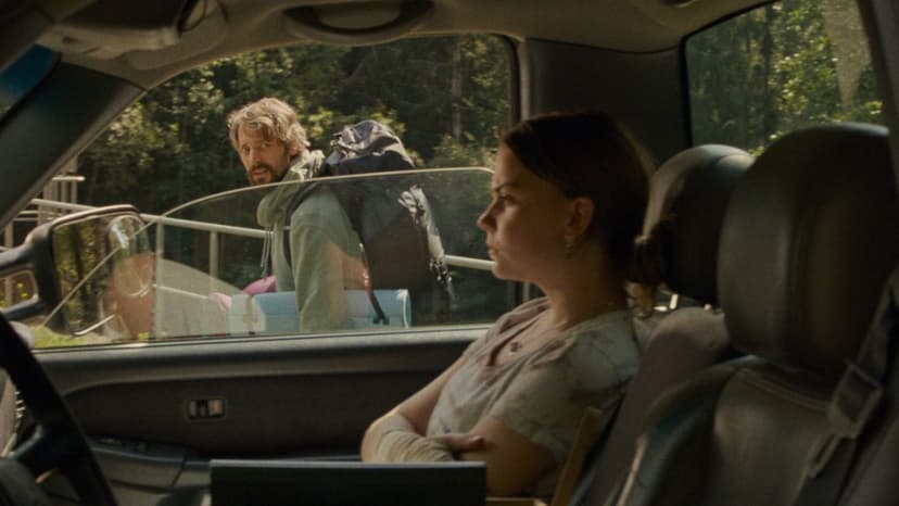 Quiet Beekeeper Opens Göteborg Fest