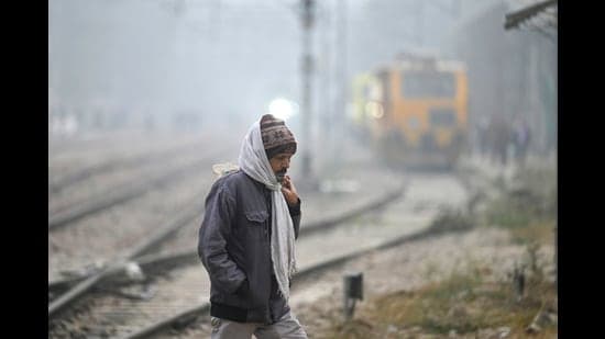 Gurugram Freezes: Frost Blankets City as Temperatures Plummet