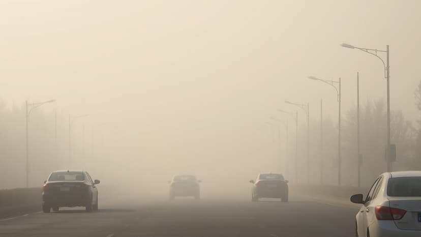 Gurugram Schools Defy Hybrid Order Amid Smog Crisis