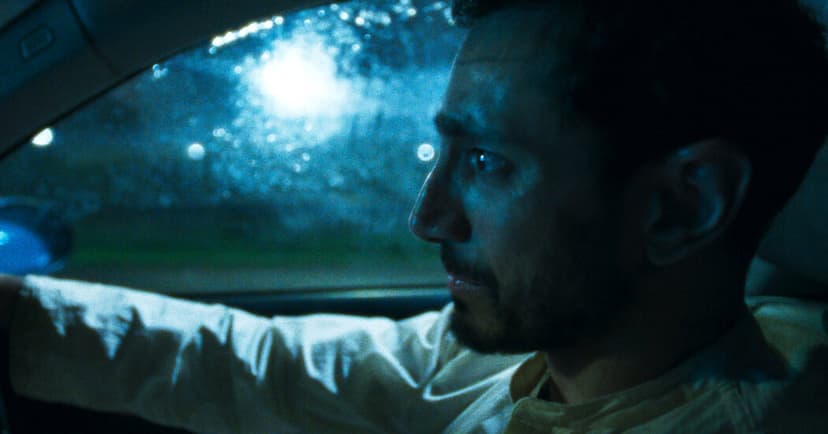 Hamlet Races Through London Streets in Modern Twist