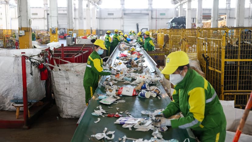 Hangzhou Turns Trash to Treasure with Eco-Credits