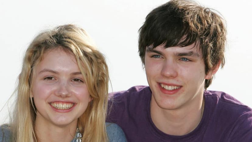 Actress's Memoir Reveals Cult Ordeal