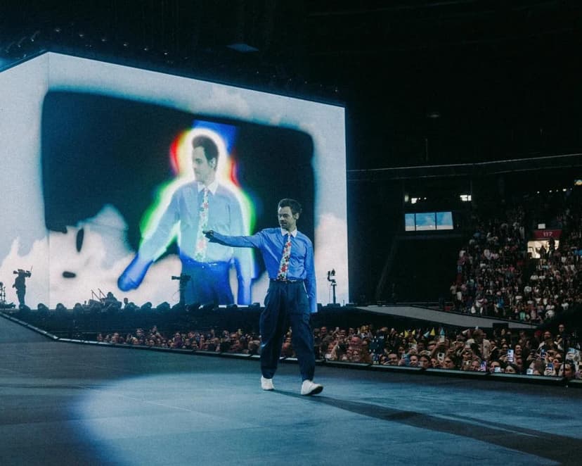 Harry Styles Sparks Tie Trend: Fans Go Wild!