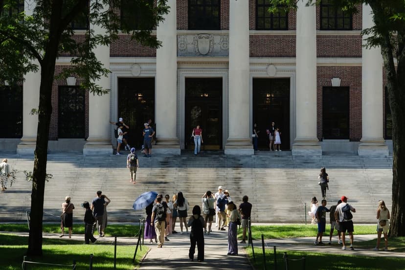 Harvard's Grade Cap Sparks Student Anxiety