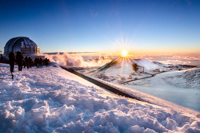 Snow blankets Hawaii's Big Island peaks
