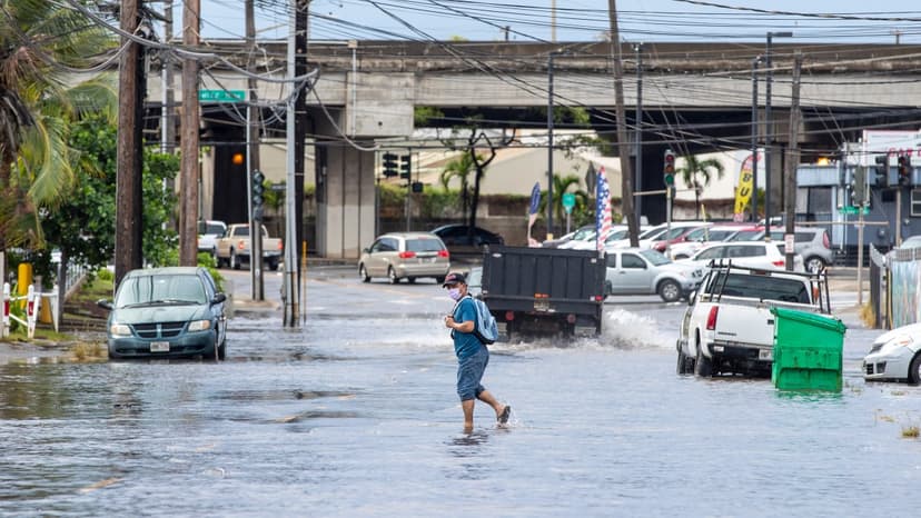 Hawaii Braces for Third Major Storm, Flood Threat Looms