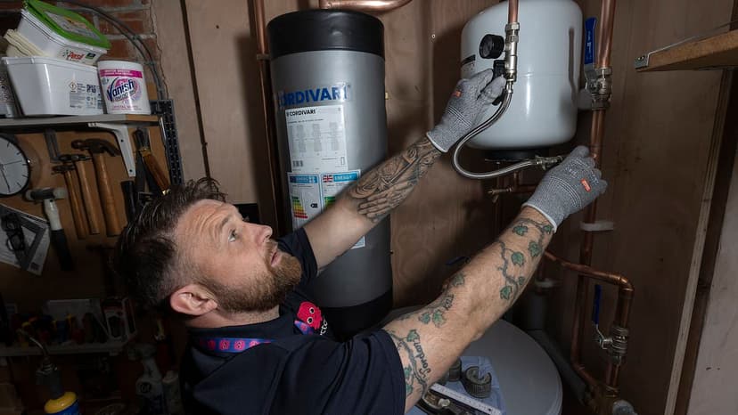Heat Pump Saves Retiree £500, Calls it Game-Changer