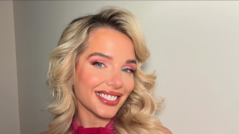 Helen Flanagan: Sexuality Confusion on Celebs Go Dating
