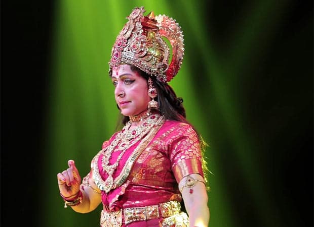 Hema Malini Dazzles Hyderabad with Durga Dance on Navratri