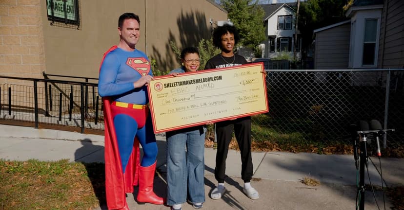 Clerk Becomes Hero, Saves 20 Kids from Bus