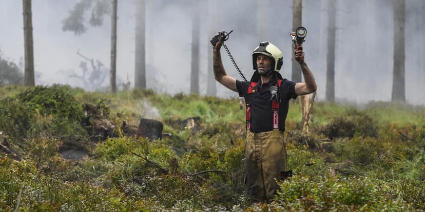 Wildfire Contained: Evacuations Lifted in High Fens
