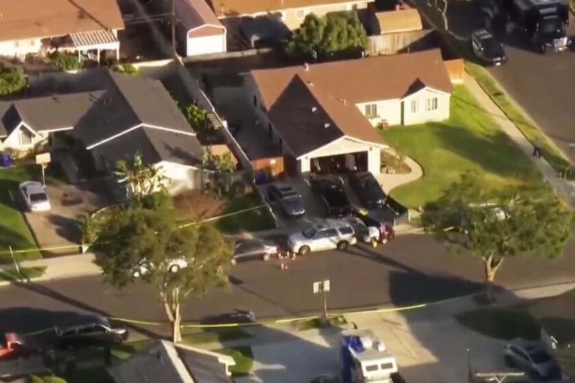 Camarillo homicide suspect ends chase with suicide near LAX