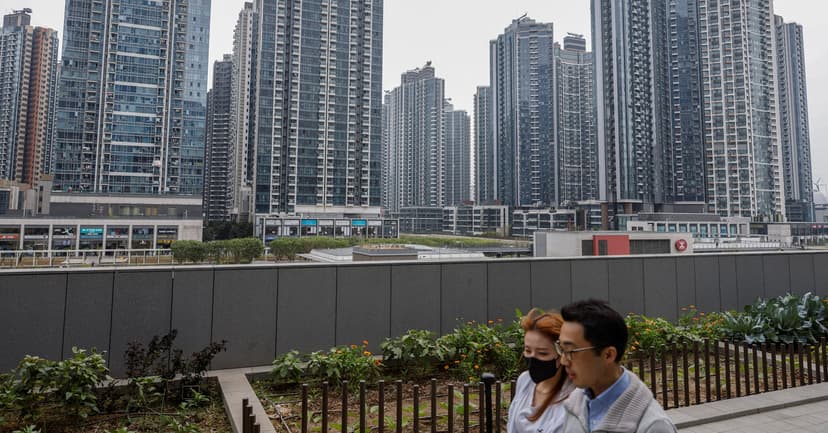 Hong Kong Home Prices Dip for First Time in Months